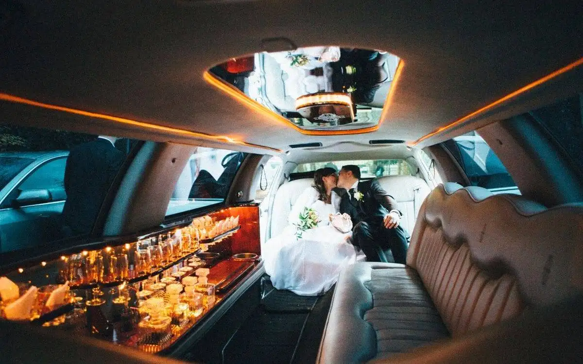 5 Reasons to Hire a Limo for Your Winter Wedding on Long Island 5 Reasons to Hire a Limo for Your Winter Wedding on Long Island